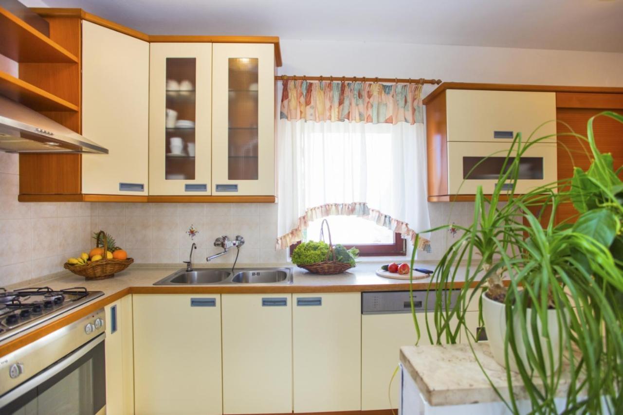 Holiday Home Elvis, Village Kujici Hreljići Esterno foto