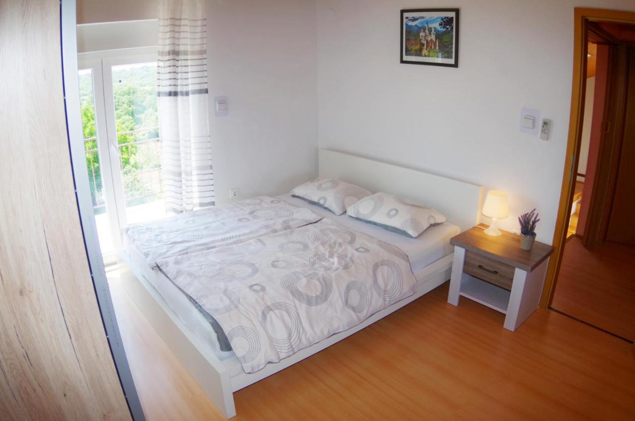 Holiday Home Elvis, Village Kujici Hreljići Esterno foto